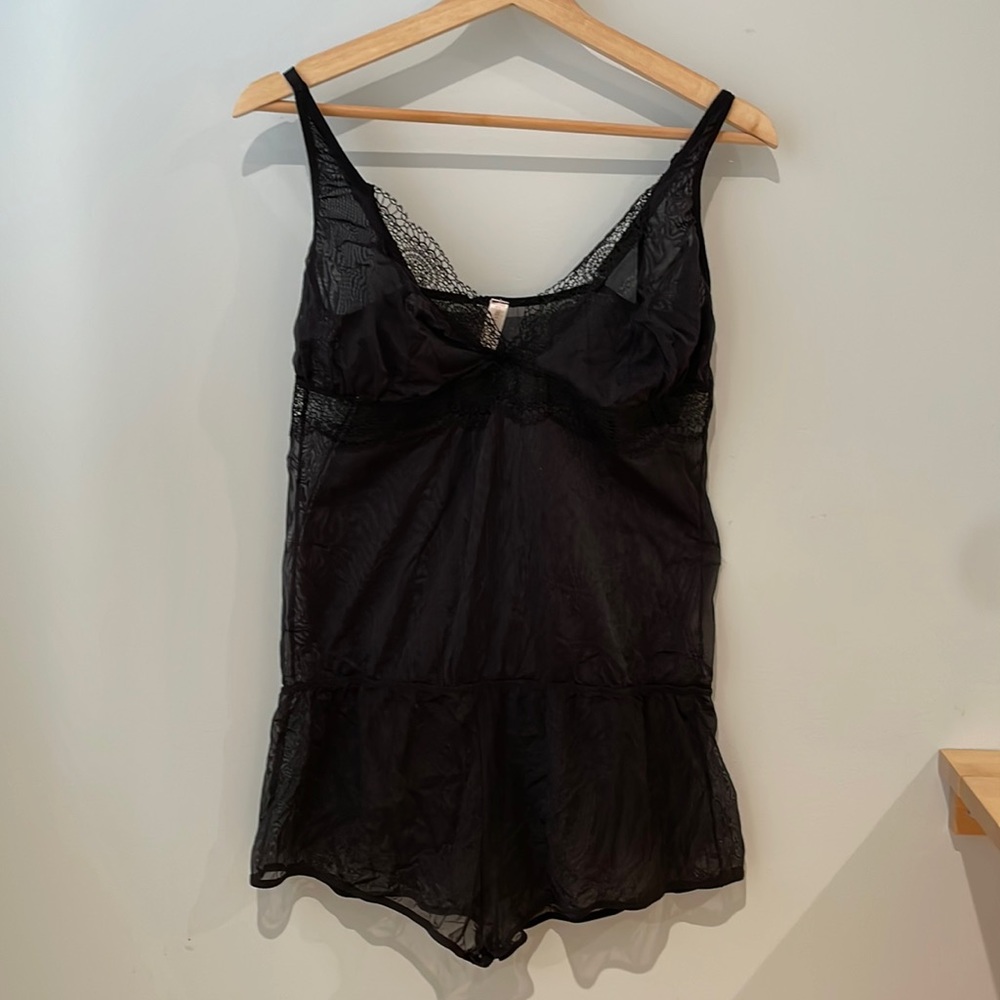 Beautiful black lace lingerie, size L